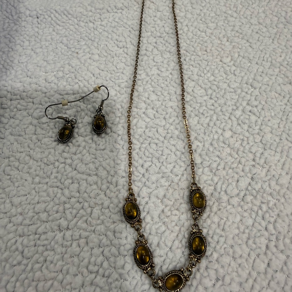 Vintage Silver Tone and Oval Amber Cabochons Dangle  set